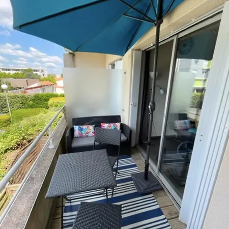 Lovely With Balcony Near The Appartement