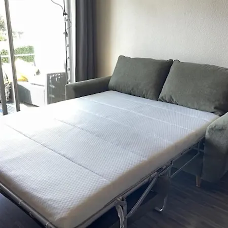 Appartement Lovely With Balcony Near The