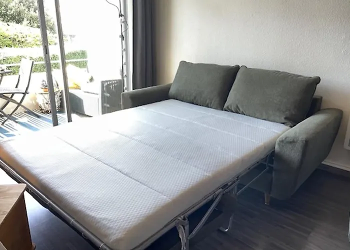 Apartamento Lovely With Balcony Near The